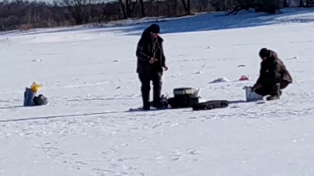 Зимняя рыбалка. Лещ на коромысло.