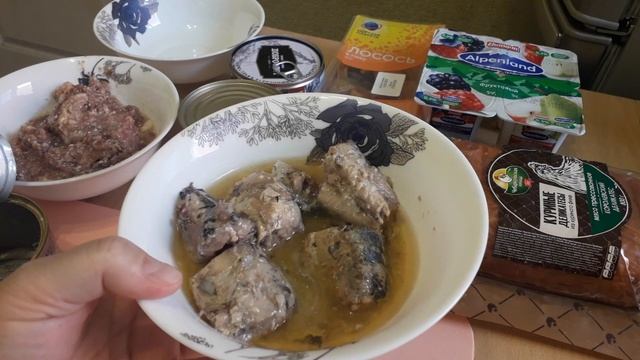 ПРОБУЕМ ПРОДУКТЫ ИЗ СВЕТОФОРА. ТУШЕНКА. РЫБНЫЕ КОНСЕРВЫ. ВКУСНО?!