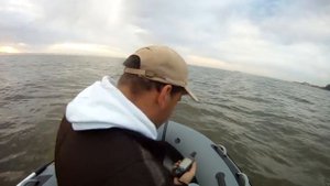 X-River Grace 360 НД под разными моторами, испытания морской волной