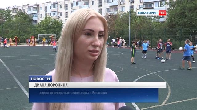 Дворовый футбол в Евпатории стремительно набирает обороты смотреть онлайн