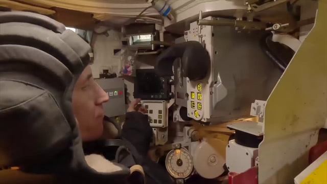 От первого лица: экипаж Т-90М «Прорыв».mp4 смотреть онлайн