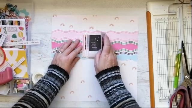 Hip Kit Club - Scrapbooking Process - May 2019 смотреть онлайн