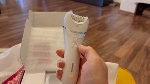 Распаковка — Эпилятор Philips BRE700/00