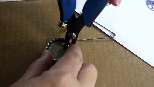 DIY Disney Pixar UP Grape Soda Pin: for Disney and Pixar fans - A GeekyMcFangirl Tutorial смотреть онлайн