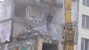 "Снос хрущёвки!" Снос дома по адресу 2-ая Комсомольская ул.,д.41 в г.Санкт-Петербург