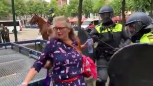 Holandská Polícia Útok Na Dve Ženy