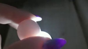 Овоскопирование яйца у Корелл
