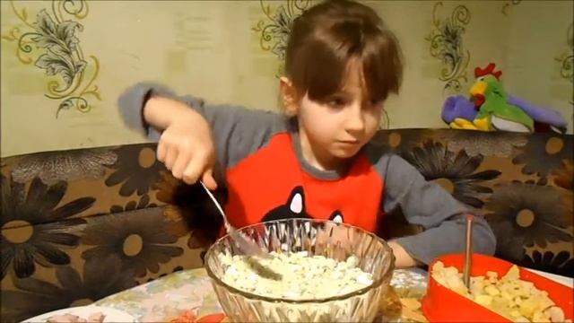 Салат с шампиньонами и копчёным мясом смотреть онлайн