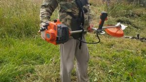 Husqvarna 128R справляется с бурьяном