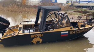Варан 4.8 (ходовой тент, полурубка), лодка из полипропилена.