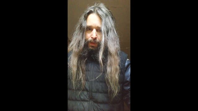 Длинноволосый 43-летний тенор мужчина-Зачем нужно некоторым выделяться из толпы!
