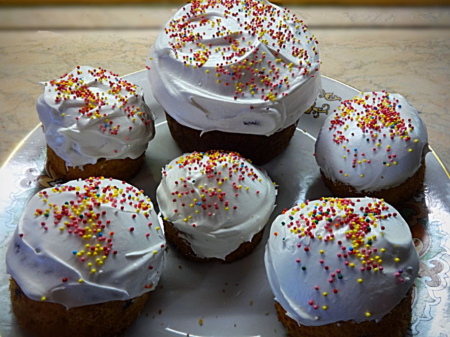 белковая глазурь для кулича. глазурь для кулича швейцарская меренга. заварная глазурь. заварная белковая глазурь. приготовление белковой глазури заварным способом.