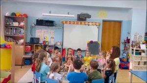 Пальчиковая гимнастика Собираем листья