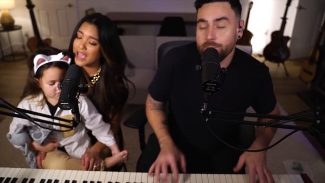 Top Hits of 2022 in 4 minutes - Us The Duo смотреть онлайн