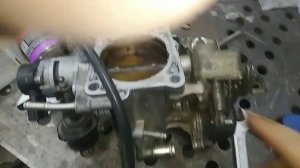 Регулировка дроссельной заслонки Toyota Lexus