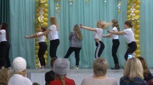 Танец на день Матери