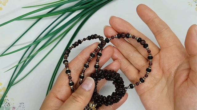 Колье с Кулоном. Гранатовое колье. Бусы. Garnet beads Necklace. Tutorial: Jewelry beads. Diy