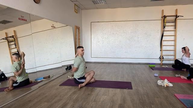 Feel good! Мягкая ФЛОУ ХАТХА ЙОГА растяжка всего тела с акцентом на ТАЗОБЕДРЕННЫЕ СУСТАВЫ / Пранаям смотреть онлайн