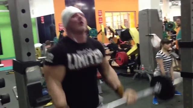 Тренировка рук Адам Абакаров смотреть онлайн