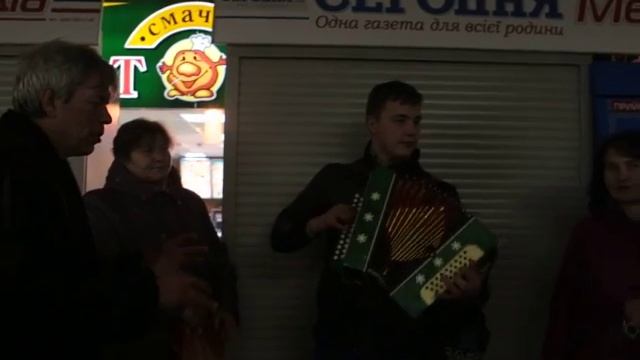 Киев, станция метро "Театральная" вечер воскресенья смотреть онлайн