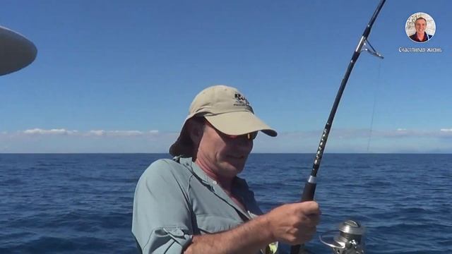 Рыбалка и подводная охота на Мадагаскаре1 серия.Ловим парусника.Рыбалка в океане.