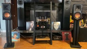 Reisong A10 Tube Amp with Klipsch RP600m speakers.