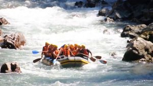 Сплав на реке Белой: Московская бочка.