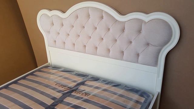 Letto con testata capitonnè смотреть онлайн