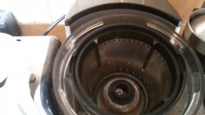 Выжимаю себе сок из овощей на шнековой соковыжималке Hurom