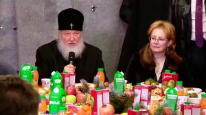 Патриарх Кирилл посетил центр помощи бездомным "Ангар спасения"