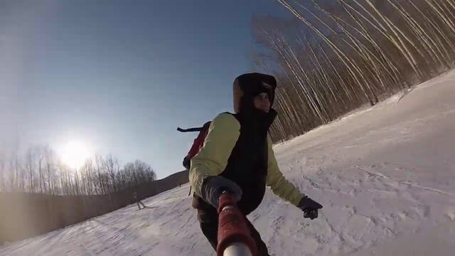 Первый раз на Холдоми смотреть онлайн