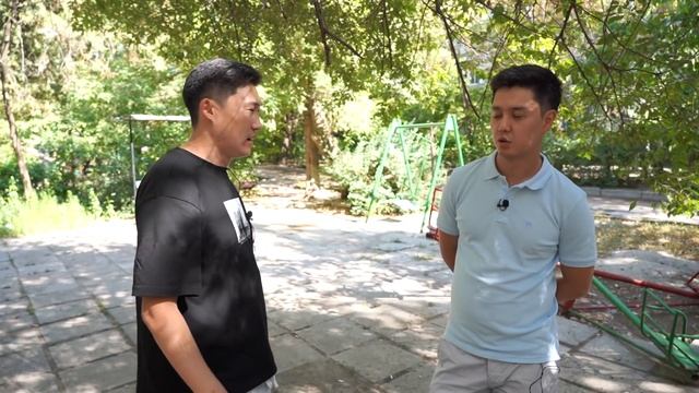 Данияр Болотбеков. Обзор его новой квартиры. Об уходе из Азия Микс и районовских движениях смотреть онлайн