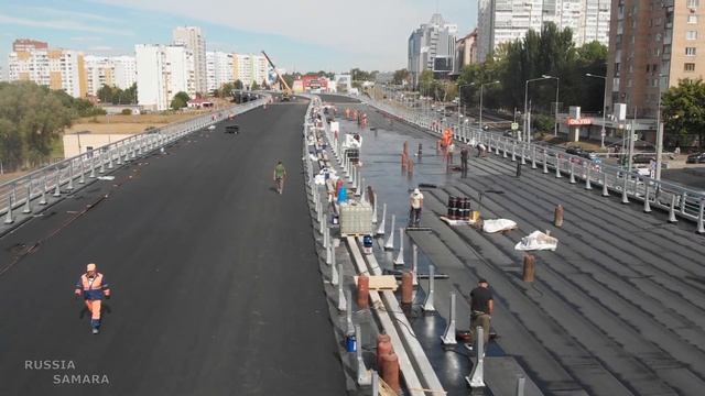 Вот такие работы на новой эстакаде / 3 сентября 2022 г. / ул. Ново-Садовая / город Самара / Russia смотреть онлайн