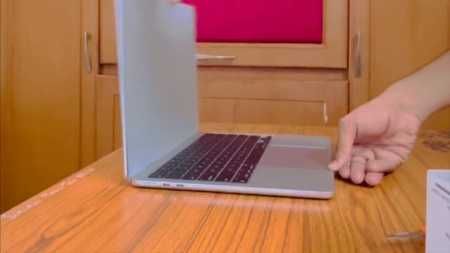 Apple 13" MacBook Air M2 - Unboxing смотреть онлайн