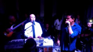 JOHNNY ROSS FT RAMON ORLANDO Rondando en tu esquina