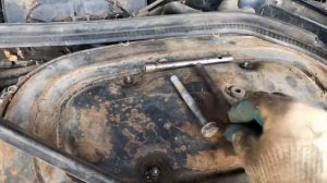 Как снять генератор Mercedes-Benz W124