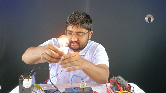 Vantro Power Inverter |200W Hi-Frequency Power Inverter |4 USB Fast Charging Port |12v DC To 220v A смотреть онлайн