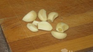 Хреновая закуска с хреном, помидорами и чесноком