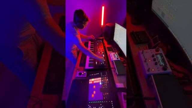 La Rocket - Solo (Live JAM) (Arturia PolyBrute, Eventide H90, Ableton Push 3) (1)