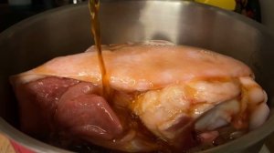 Если готовить рульку, то только так! | 2 рецепта вкуснейшей свиной рульки