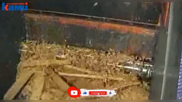 Измельчение древесных отходов на дробилке шредерного типа UNTHA LR 1000 смотреть онлайн