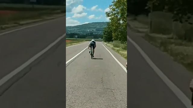 MARK "MANX MISSILE" CAVENDISH 🇬🇧 ( AQT ) CRAZY SPRINT ON TRAINING 🚀 GIRO D'ITALIA 2023 🇮🇹