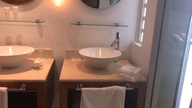 Mauritius: Weekend break at Tamassa Resort / Hotel смотреть онлайн