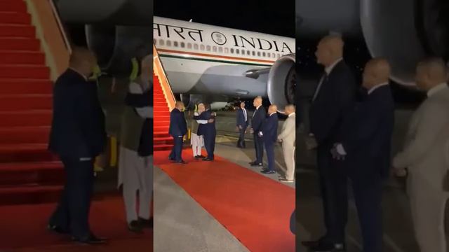 Papua New Guinea PM James Marape touches PM Modi's feet #akhandbharat