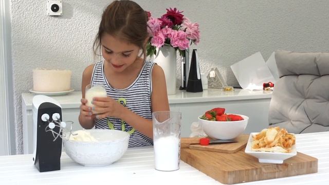 Алиса знает, что готовить. Ленивый Наполеон ("мильфей") смотреть онлайн