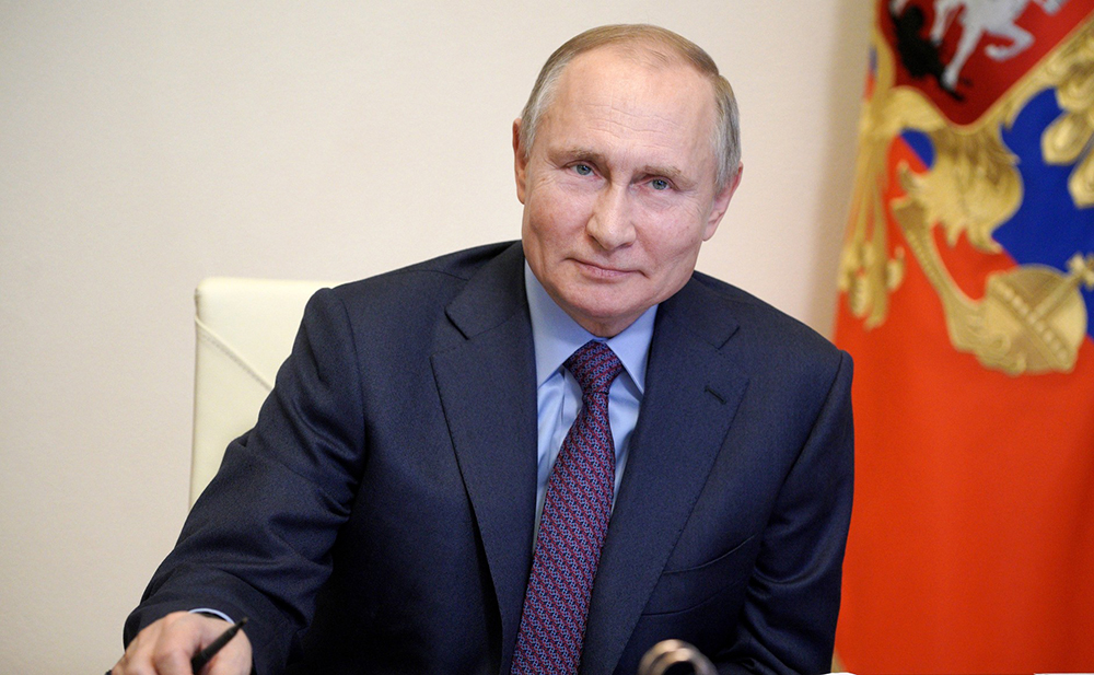 Путин поздравил сотрудников и ветеранов МЧС с Днем спасателя / События на ТВЦ