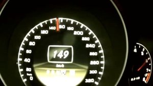 Мерседес С63 АМГ черная серия против Мерседес С63 АМГ купе с время разгона 0 320км ч, звук выхлоп