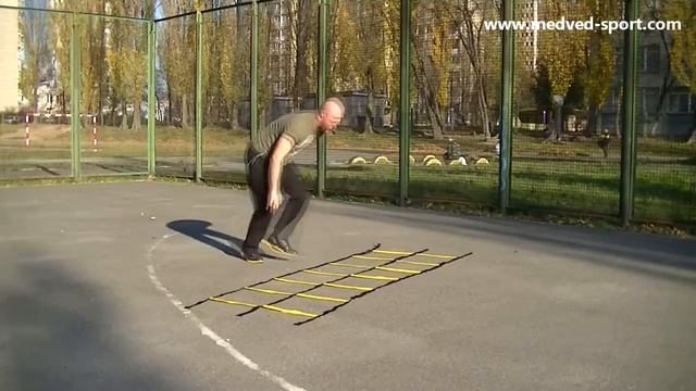 Упражнения с координационной лестницей