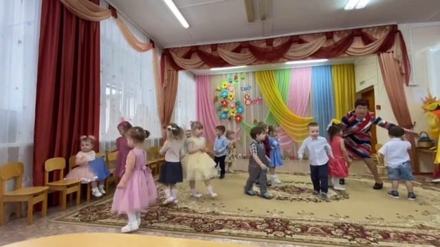 Весенний утренник 2021. Вторая группа раннего возраста. смотреть онлайн