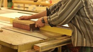 Chainsawing & fitting huge new Keel Timber in a 1910 sailboat - Rebuilding Tally Ho EP21